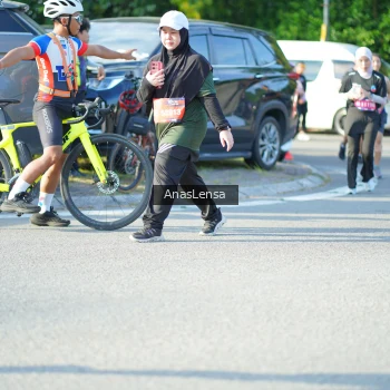 Runner Photo 3974564