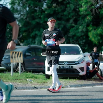 Runner Photo 3974630