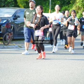 Runner Photo 3974674
