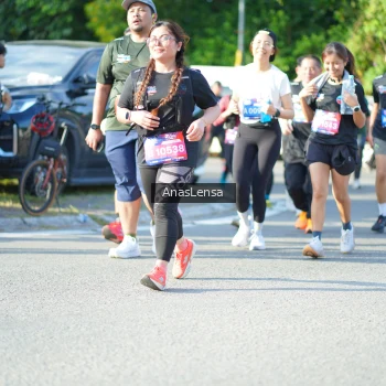 Runner Photo 3974676