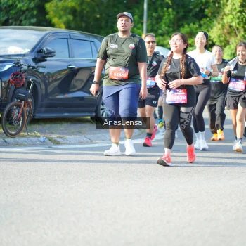 Runner Photo 3974677