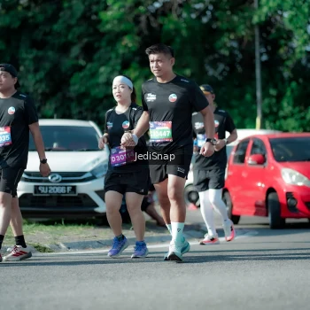 Runner Photo 3974681