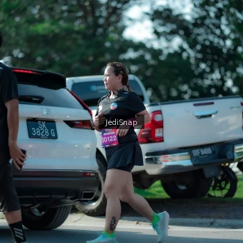 Runner Photo 3974690