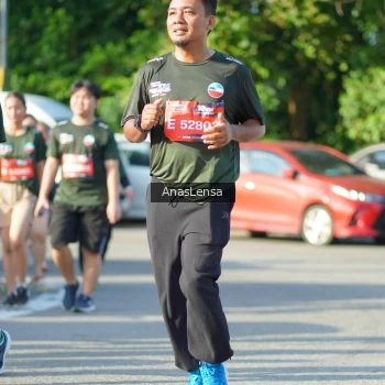 Runner Photo 3974741