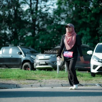 Runner Photo 3974772
