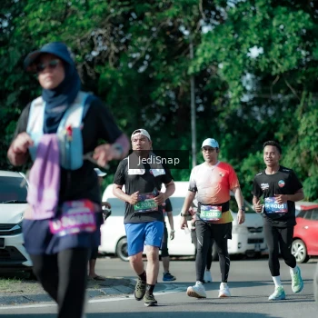 Runner Photo 3974910