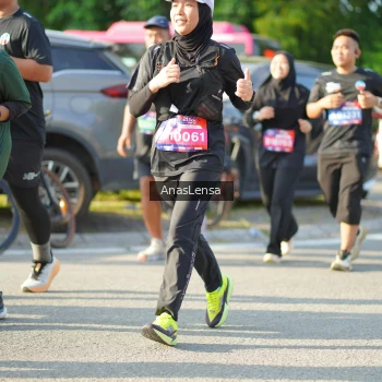 Runner Photo 3974937