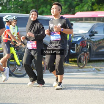 Runner Photo 3974945