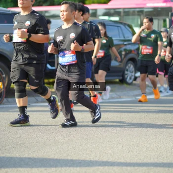 Runner Photo 3974974