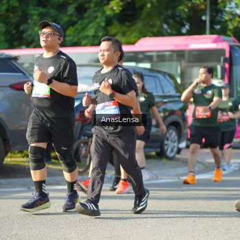 Runner Photo 3974975