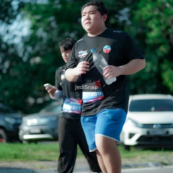 Runner Photo 3975001