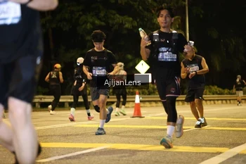 Runner Photo 3975022