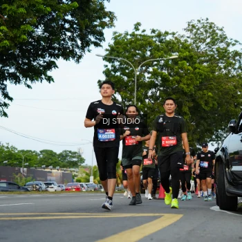 Runner Photo 3975024