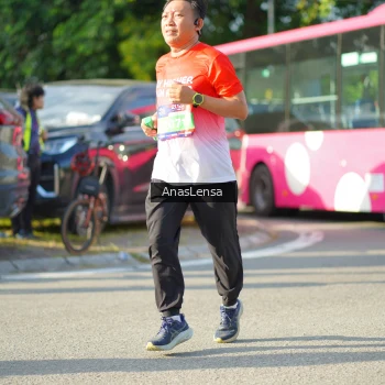 Runner Photo 3975060