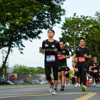 Runner Photo 3975067