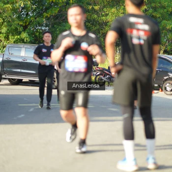 Runner Photo 3975082