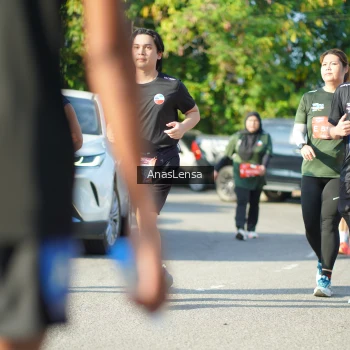 Runner Photo 3975176