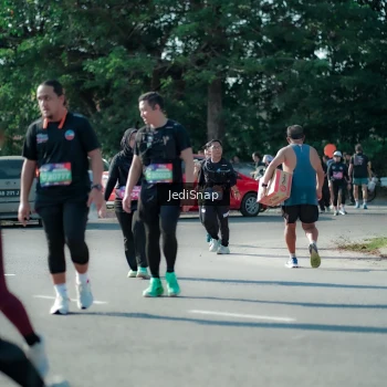 Runner Photo 3975228