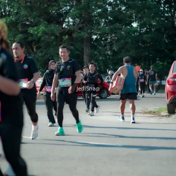 Runner Photo 3975235