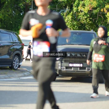Runner Photo 3975270