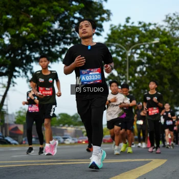 Runner Photo 3975276