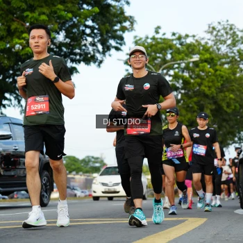 Runner Photo 3975323