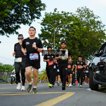 Runner Photo 3975343
