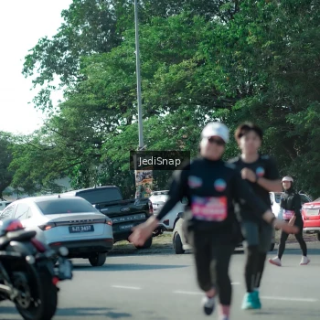 Runner Photo 3975379