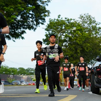 Runner Photo 3975381
