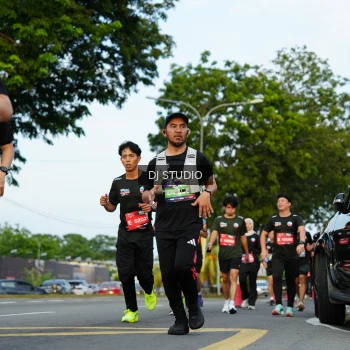 Runner Photo 3975383