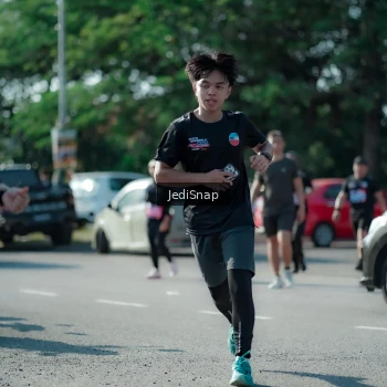 Runner Photo 3975391