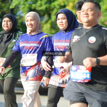 Runner Photo 3975393