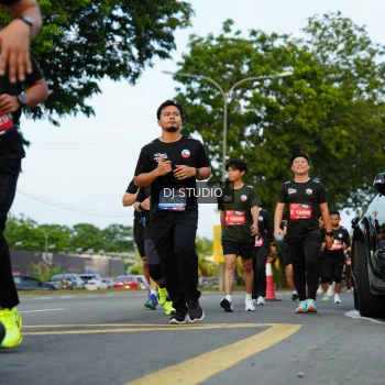 Runner Photo 3975446