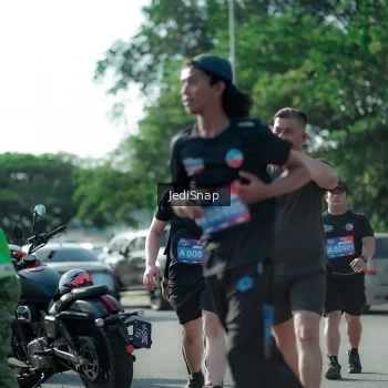 Runner Photo 3975464