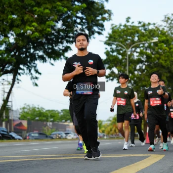 Runner Photo 3975470