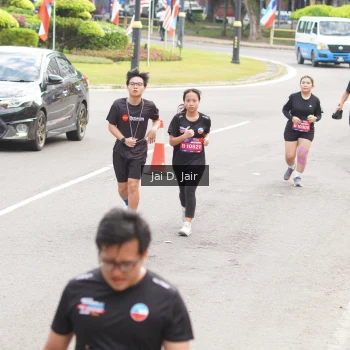 Runner Photo 3975565