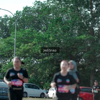 Runner Photo 3975623