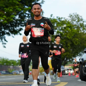 Runner Photo 3975641