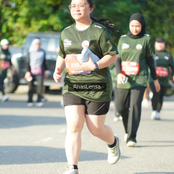 Runner Photo 3975665