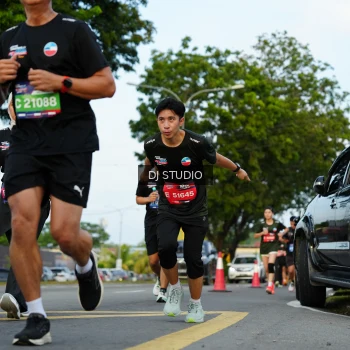 Runner Photo 3975679