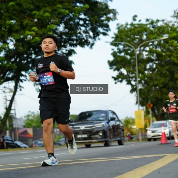 Runner Photo 3975717
