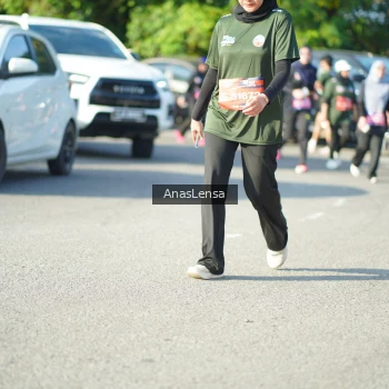 Runner Photo 3975725