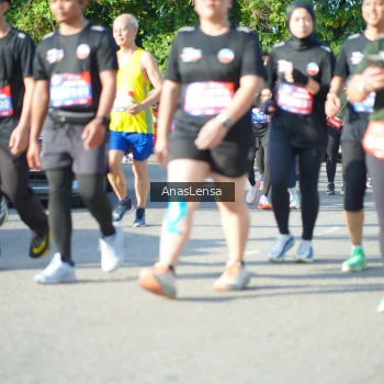 Runner Photo 3975735