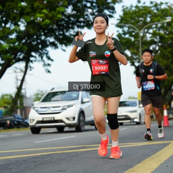 Runner Photo 3975743