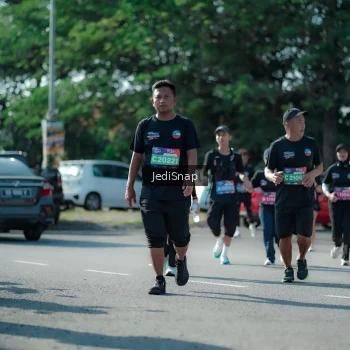 Runner Photo 3975756