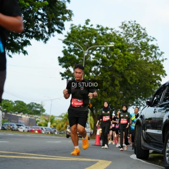 Runner Photo 3975835