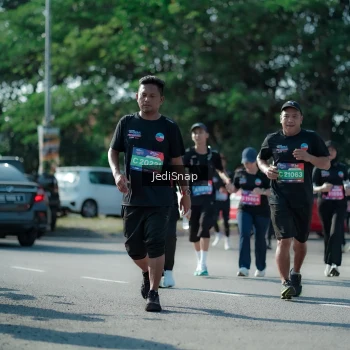 Runner Photo 3975836