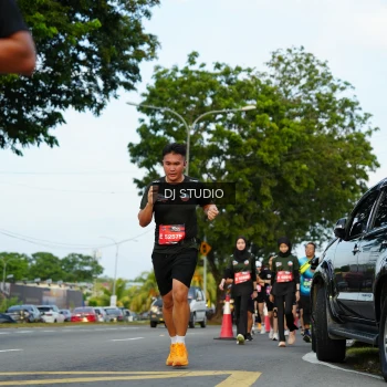 Runner Photo 3975840