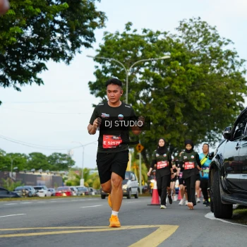 Runner Photo 3975852