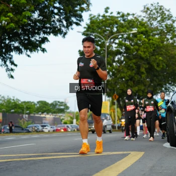 Runner Photo 3975856